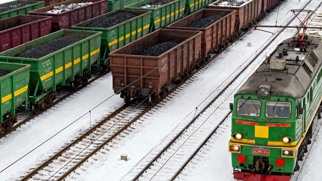 Парк грузовых вагонов на сети РЖД продолжает расти